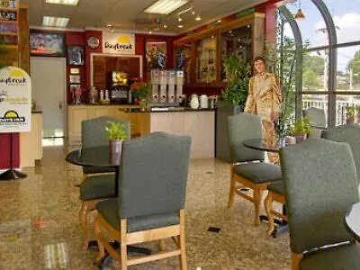 Days Inn By Wyndham Memphis At Graceland 