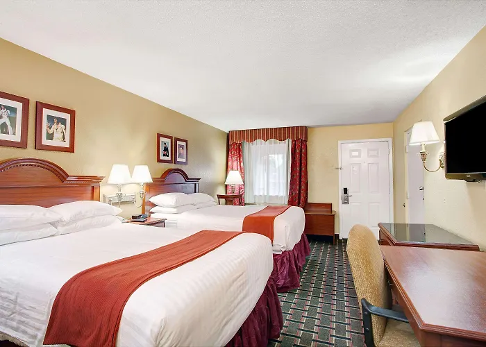 Days Inn By Wyndham Memphis At Graceland