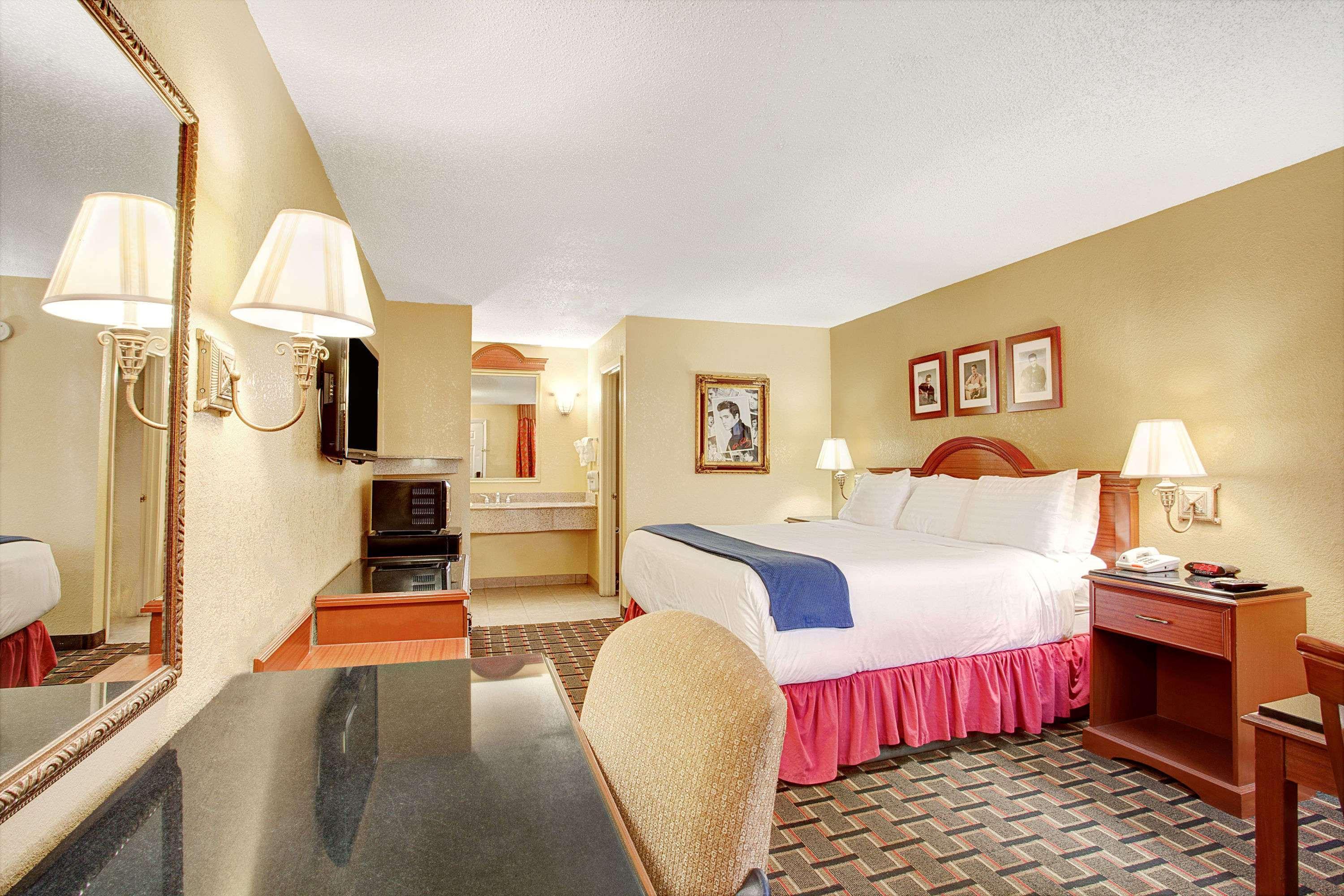 Hotel Days By Wyndham At Graceland Memphis