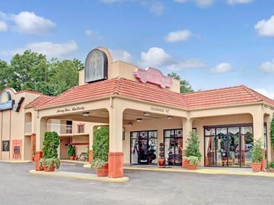Hotel Days By Wyndham At Graceland